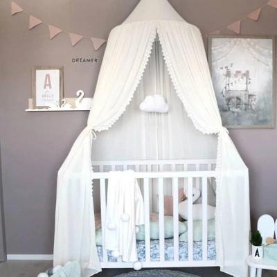 ciel-de-lit-bébé-blanc