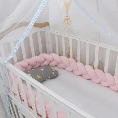 tour-de-lit-tressé-3m-rose-coton