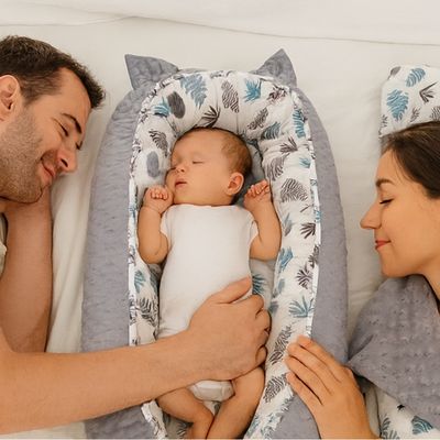 Réducteur de lit bébé: Le cocon idéal pour un sommeil paisible