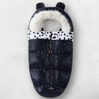Capuche à oreilles et col doux de la chancelière NordikBear™ bleu marine