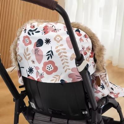 chancelière bébé fille BabyBloom motif fleuri, élégante et douce pour l’hiver