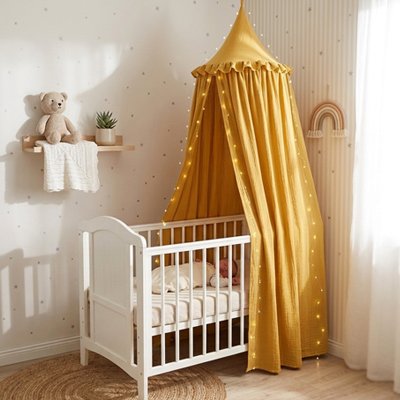 Ciel de lit jaune moutarde pour décoration de chambre