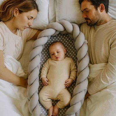 cocon-bébé-confortable-sécurité-sommeil-apaisant