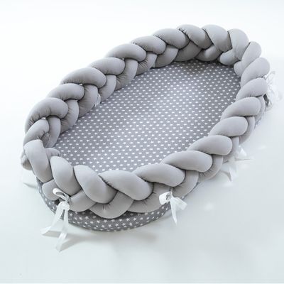 cocon-bébé-tresse-gris-decoratif