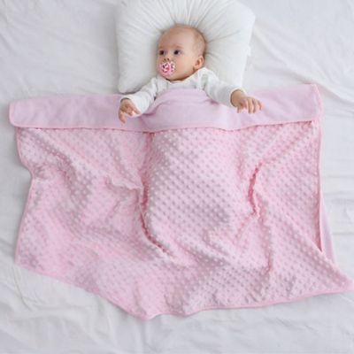 couverture-bebe-polaire-rose-douce