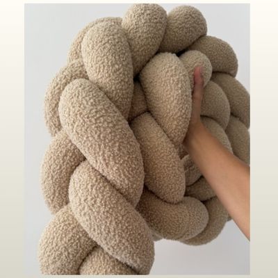 detail-tressage-3-brins-boucle-beige