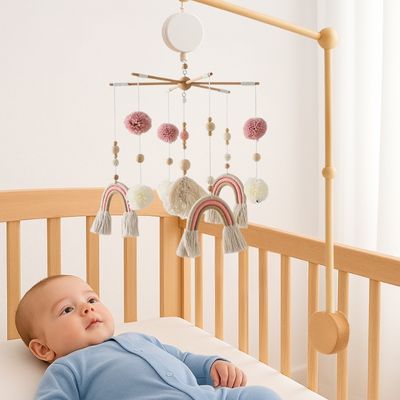 mobile pour bébé arc en ciel cadeau naissance idéal