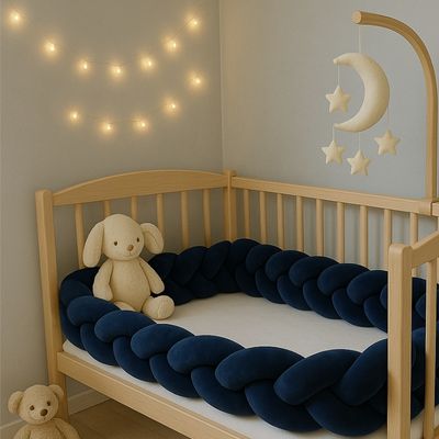 proteger-bebe-avec-une-tresse-de-lit-bleu