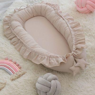 réducteur-de-lit-elegance-beige-cocon-dentelle-sommeil-apaise