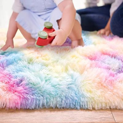 tapis-chambre-enfant-pour-jouer-repos-rainbow