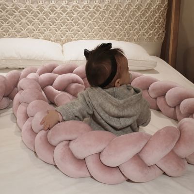 tresse-de-lit-vieux-rose-douce-et-moelleuse