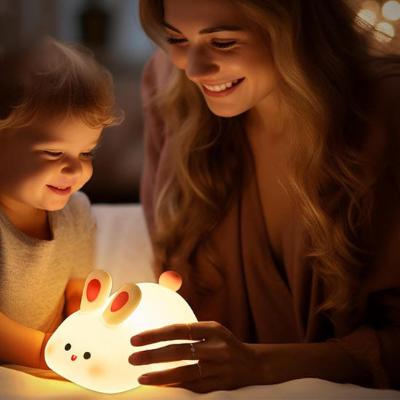 veilleuse-bébé-lapin-amusant